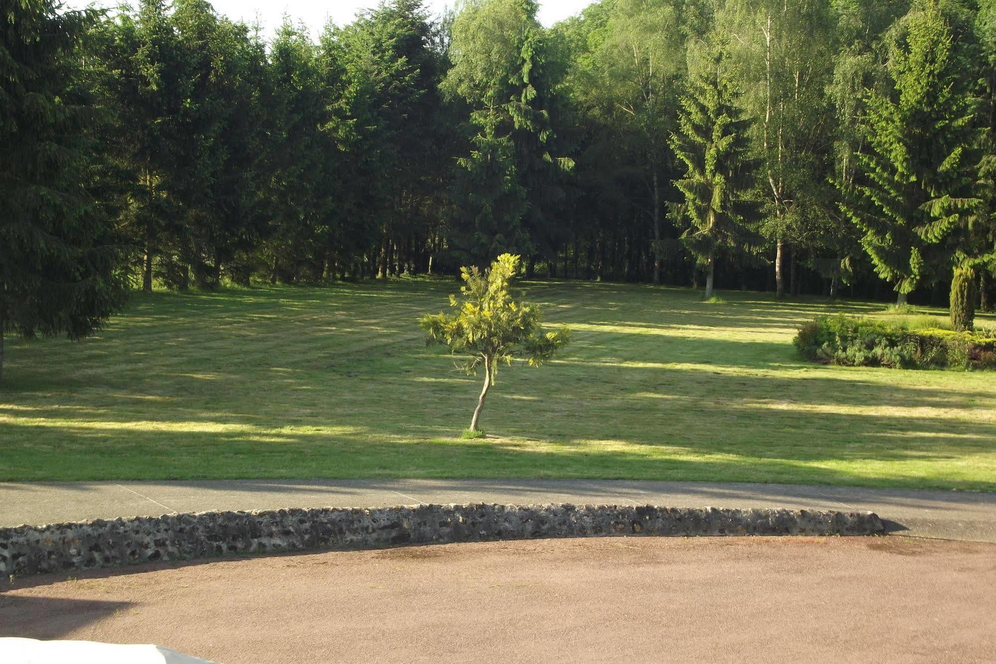 Les Vedieres Conflans-sur-Anille Exteriör bild